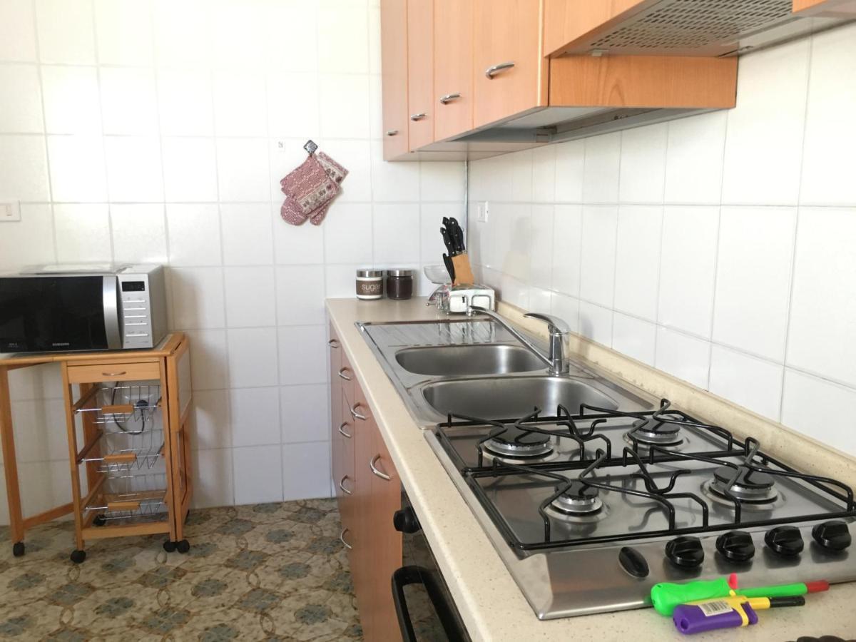 마리나디만카베르사 Casa Direttamente Sul Mare 빌라 외부 사진