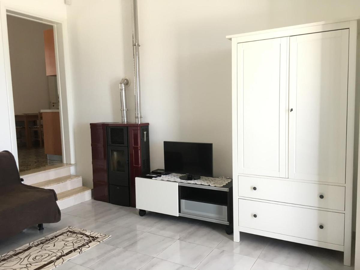 마리나디만카베르사 Casa Direttamente Sul Mare 빌라 외부 사진