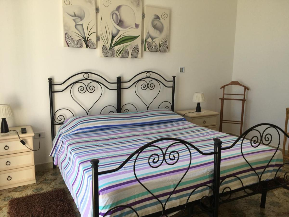 마리나디만카베르사 Casa Direttamente Sul Mare 빌라 외부 사진