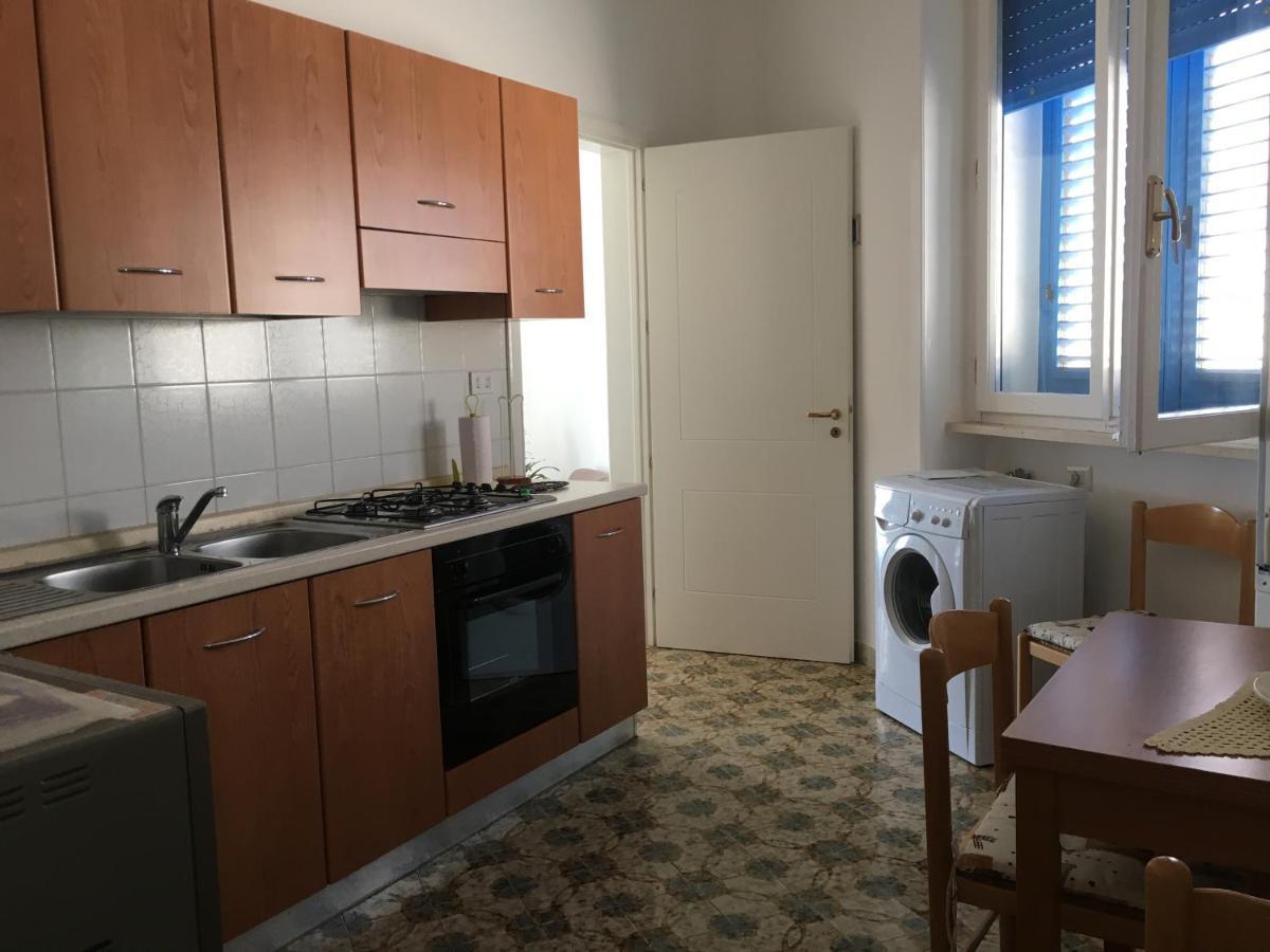 마리나디만카베르사 Casa Direttamente Sul Mare 빌라 외부 사진