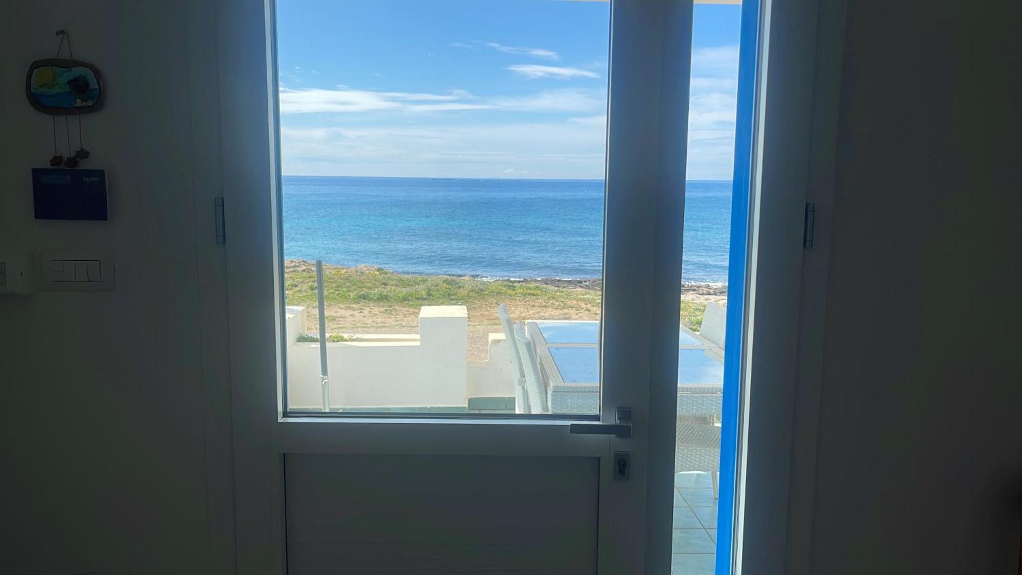 마리나디만카베르사 Casa Direttamente Sul Mare 빌라 외부 사진