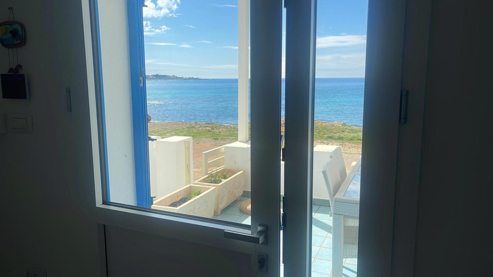 마리나디만카베르사 Casa Direttamente Sul Mare 빌라 외부 사진